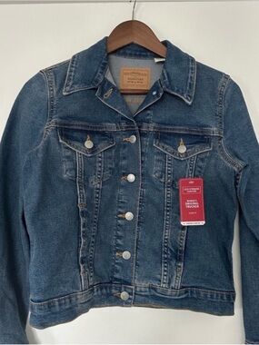 NWT Levi's Blue Denim Jacket